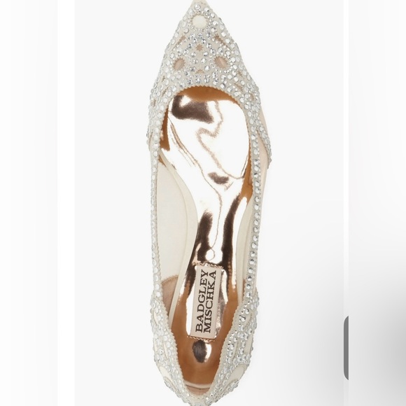 Badgley Mischka Gigi Crystal Pointed Toe Flat ( Brand New without box) - Picture 2 of 6